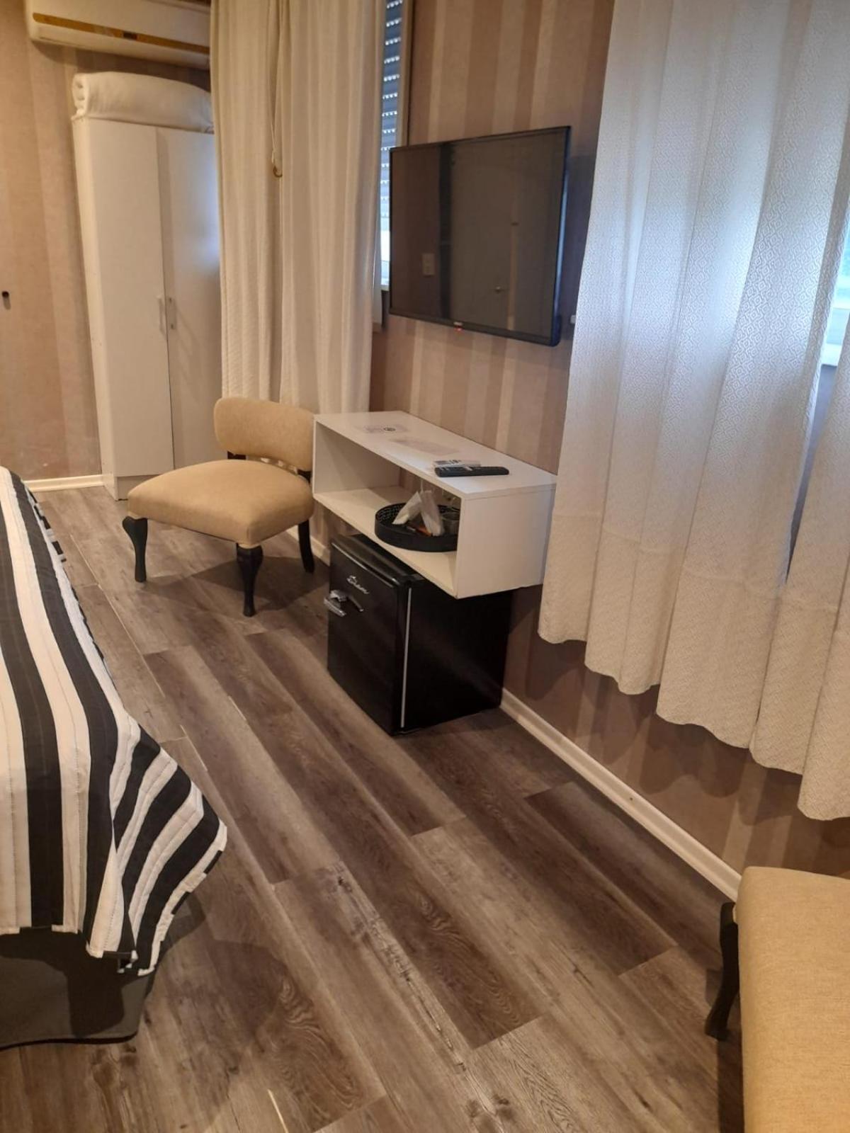Hotel Hermitage Тандил Экстерьер фото